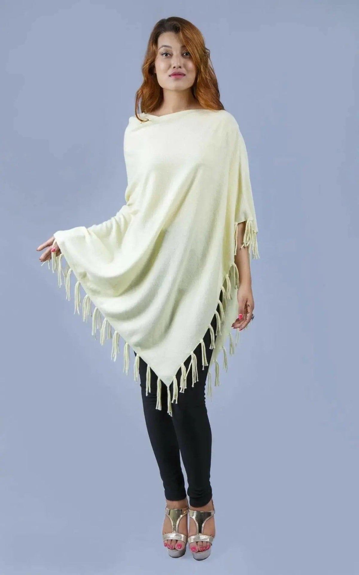 Fringed Italian cashmere poncho, KCI 249, detail view