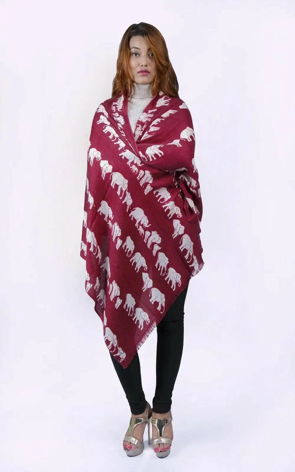 Animal-print cashmere scarf KCI 202 styled on a woman