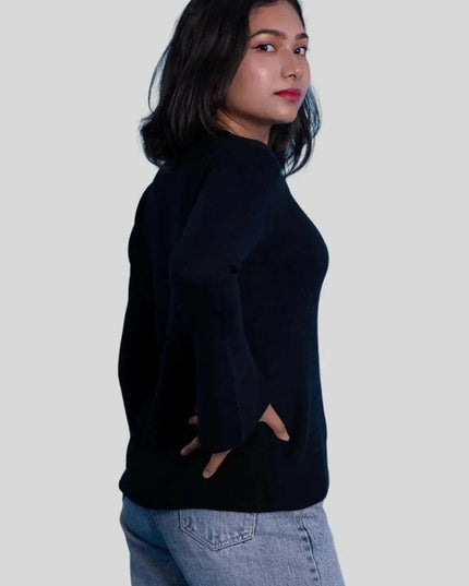 Luxurious Italian Cashmere Pullover - Woman in Black Sweater and Jeans