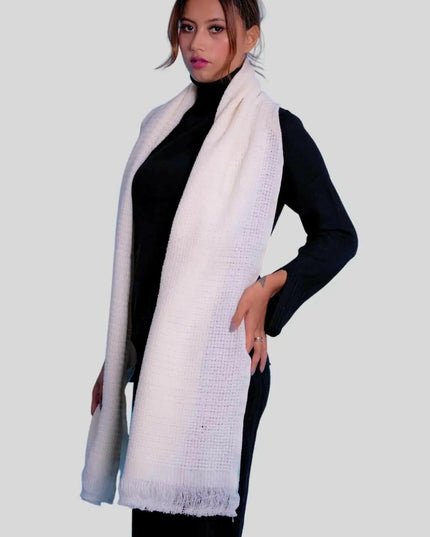 Luxurious Italian Cashmere Scarf with Fringes