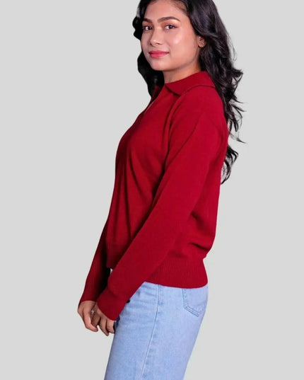 Woman wearing Luxurious Women’s Cashmere Polo sweater and jeans