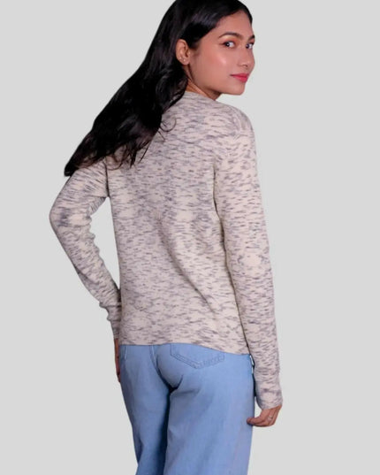 Soft Italian Cashmere Pullover: Woman in white sweater and blue jeans