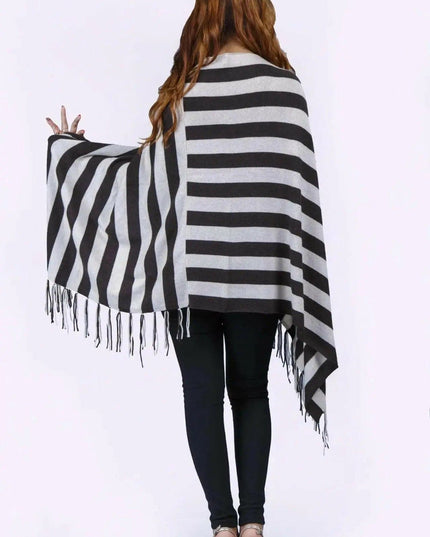 Italian cashmere poncho || KCI 213 - woman in black and white striped poncho
