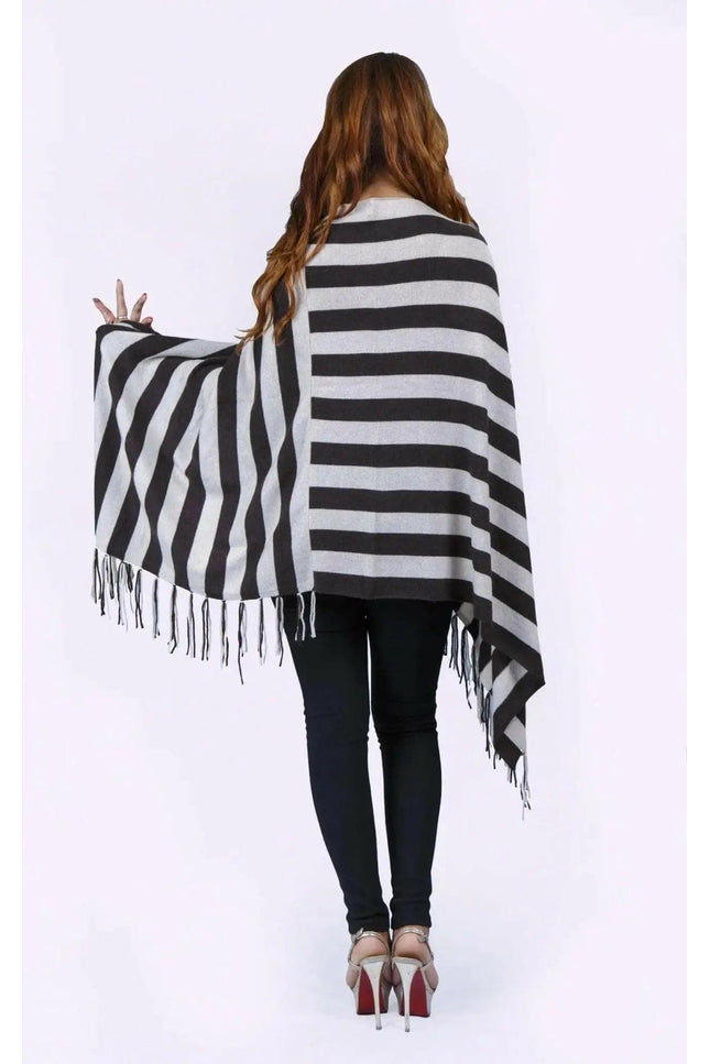 Italian cashmere poncho || KCI 213 - woman in black and white striped poncho