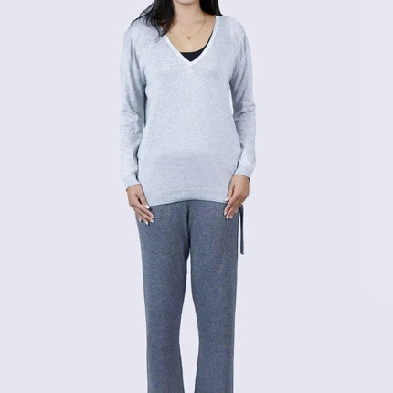Cashmere Ribbed Trouser KCI 109: Woman in grey sweater and pants