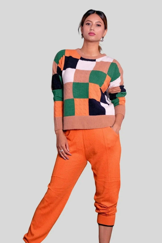 Intarsia sweater in orange and green, KCI 254