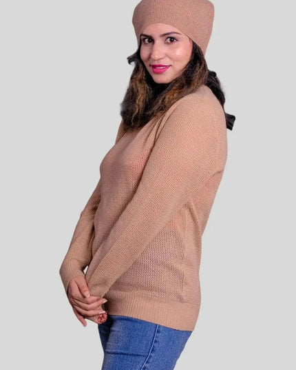 Italian Cashmere Pullover KCI: Woman in Tan Sweater and Beige Hat