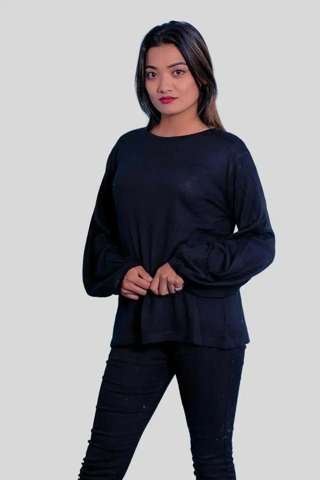Italian Cashmere Superfine Pullover featuring a woman in black top and jeans