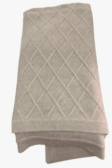 KCI 152 pure Italian cashmere throw with diamond pattern