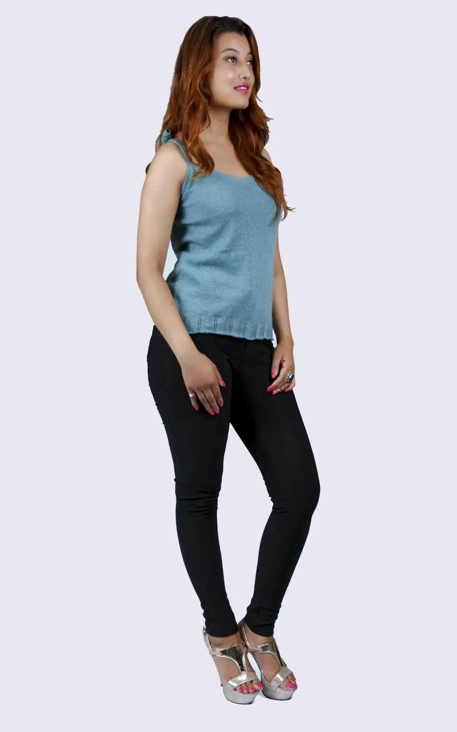 Italian cashmere woman in KCI 219 outfit