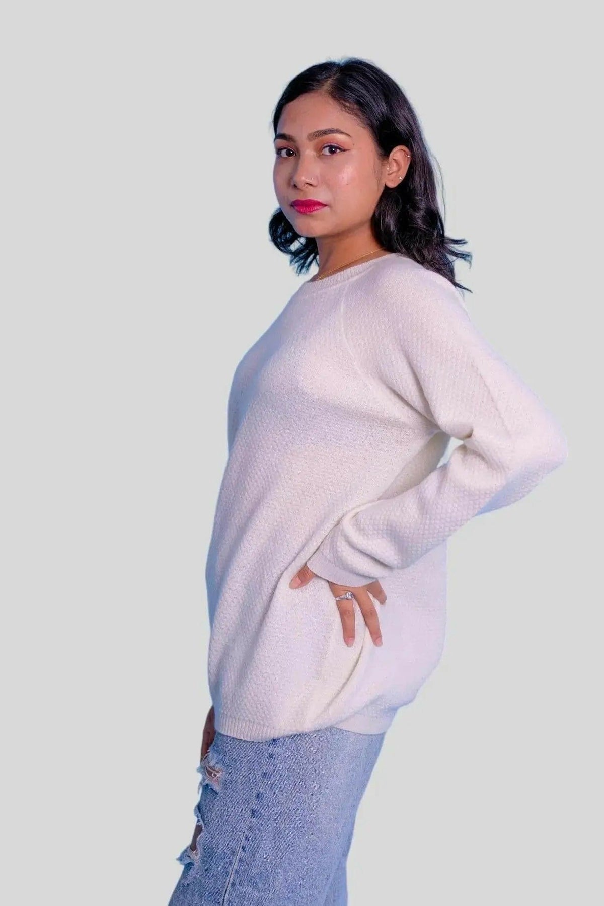 KCI 303 Women’s Crew Neck Pullover in White Jeans