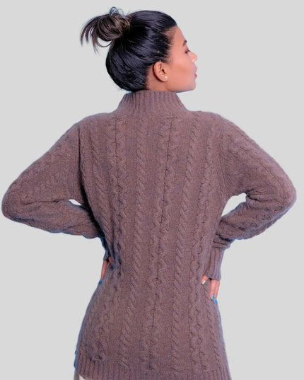 Luxurious Italian Cashmere Cable Pullover - Woman wearing brown sweater