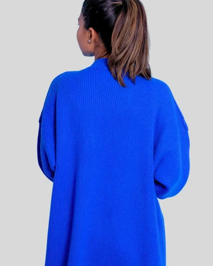 Luxurious Italian Cashmere Long Cardigan - Woman in Blue Sweater and Jeans
