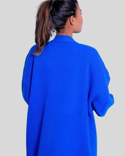 Luxurious Italian Cashmere Long Cardigan - Woman in Blue Sweater and Jeans