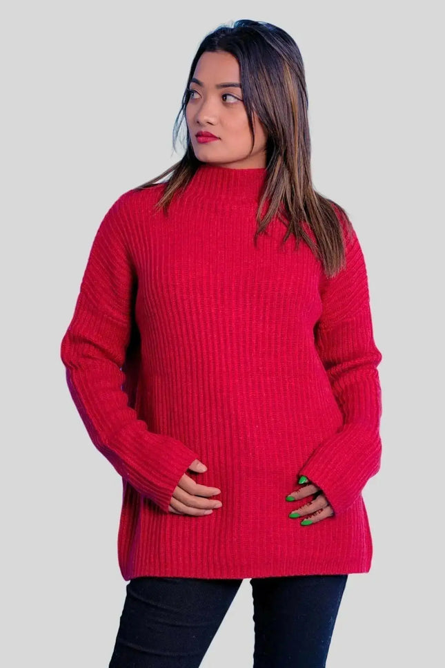 Luxurious Italian Cashmere Ribbed Pullover: Woman in Red Sweater