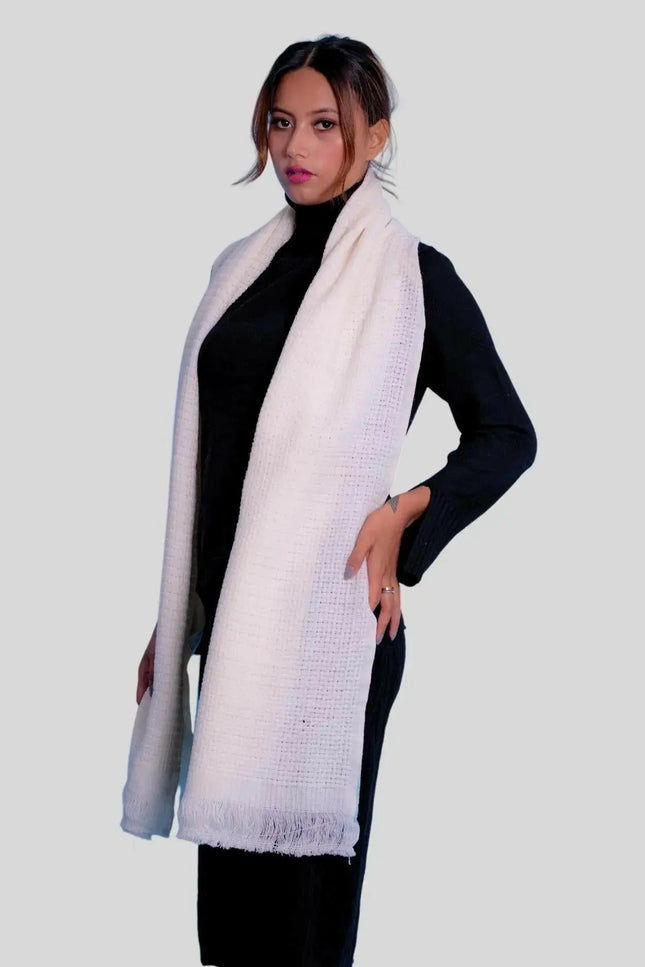 Luxurious Italian Cashmere Scarf with Fringes