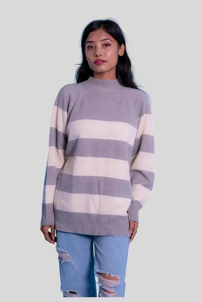 Luxurious Italian Cashmere Striped Sweater - Grey and White Stripes