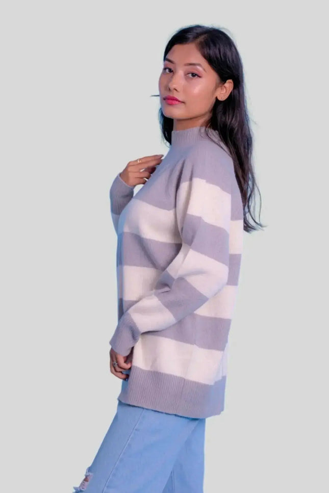 Luxurious Italian Cashmere Striped Sweater on Woman