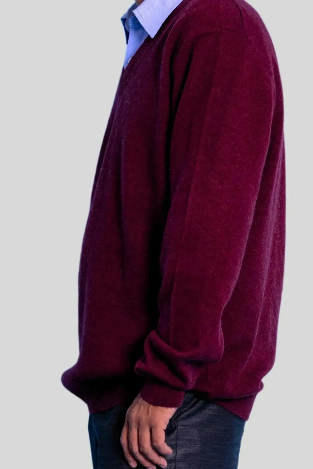 Men’s V-Neck Cashmere Pullover in Red Sweater and Jeans - Luxurious Italian design