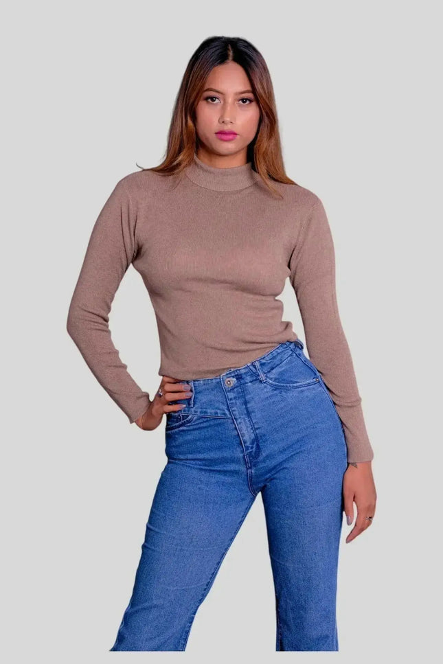 Luxurious Women’s Cashmere Turtle Neck Pullover