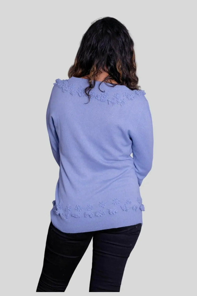 Blue cashmere V-neck pullover featuring lace detail | Luxury Italian cashmere