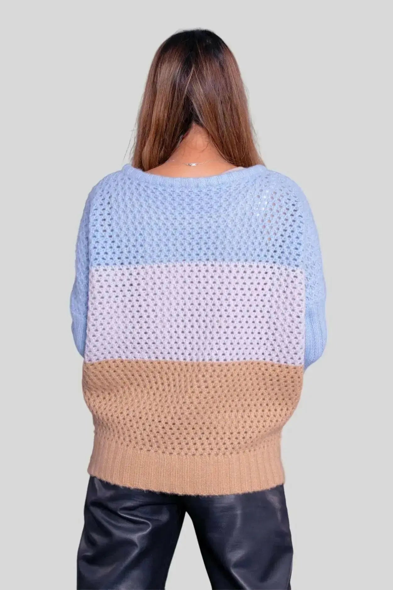 Woman wearing blue and beige cashmere pullover | Luxury Italian Cashmere Pullover