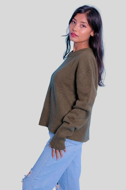 Luxury Italian Cashmere Sweater - Woman in Green Sweater and Jeans