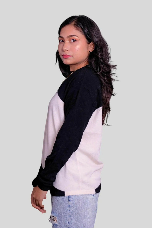 Women Intarsia Sweater | KCI 267: Girl in black and white shirt